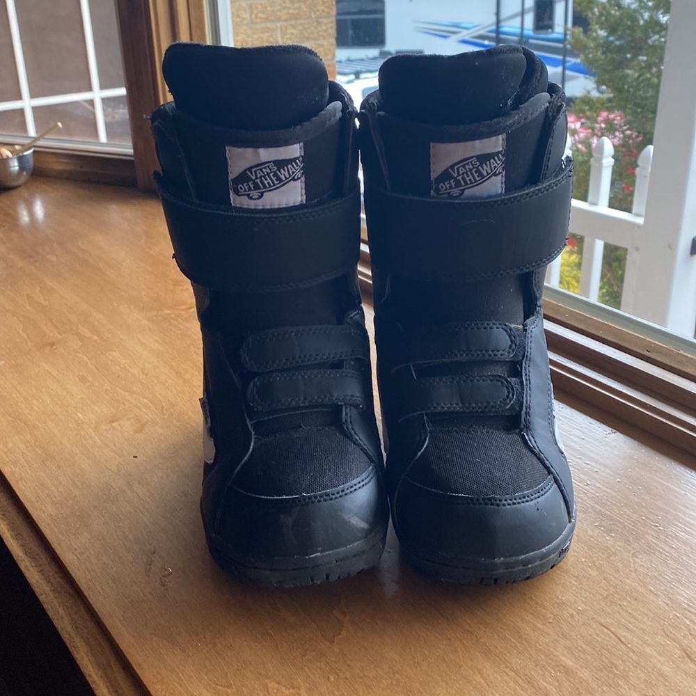 Kids snowboard boots!